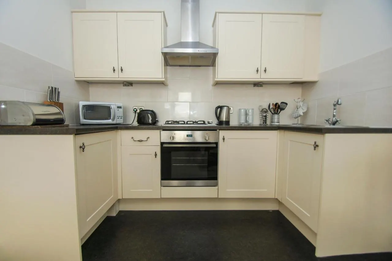 Daire No 5 - Central - By Brighton Holiday Lets